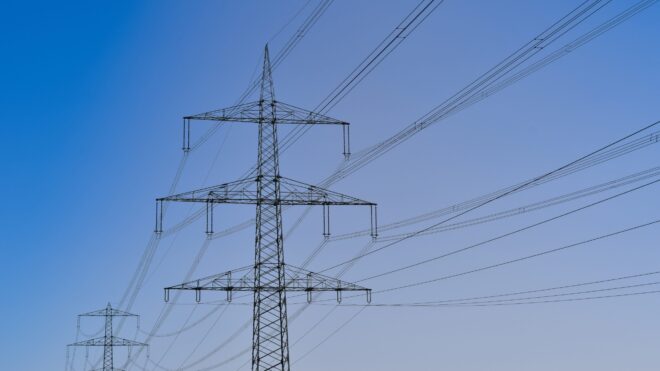 Mythos Systemkosten fällt: Erneuerbare bis zu dreimal billiger als Gas