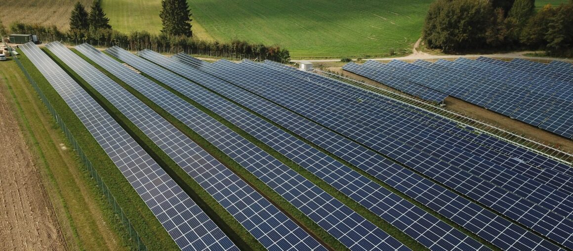 Erneuerbare Energien decken 2025 globalen Verbrauchsanstieg